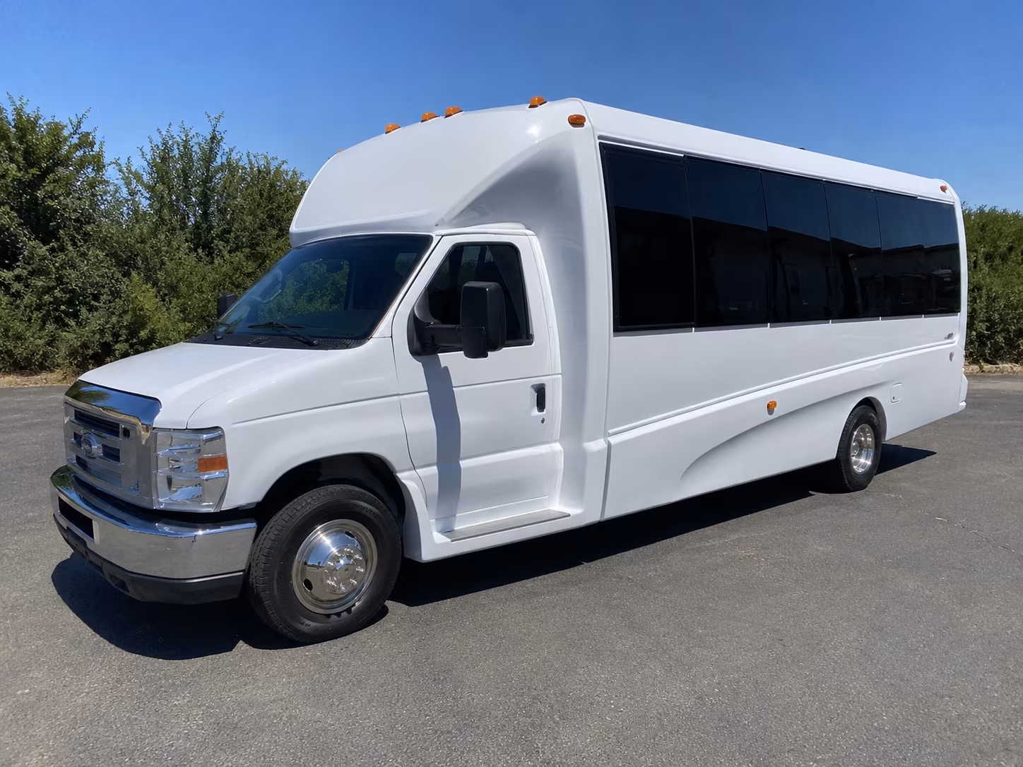 Goodyear Winery Tour & Pub Crawl Transportation group transportation