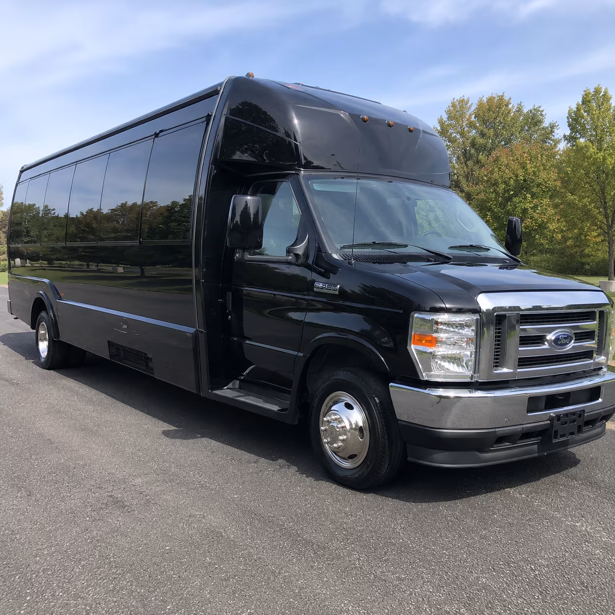 Goodyear Winery Tour & Pub Crawl Transportation