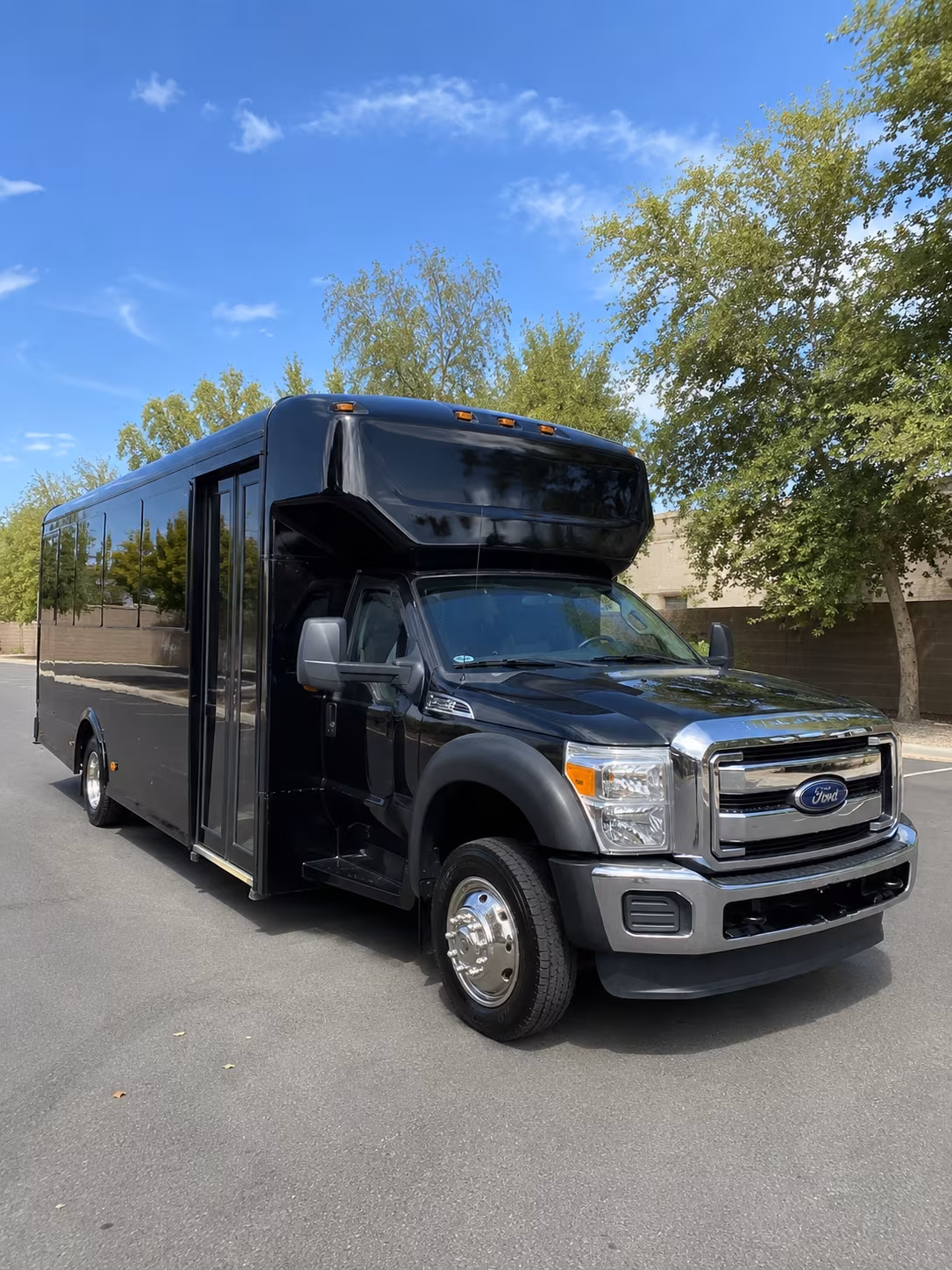 Phoenix Birthday, Sweet 16, & Quinceañera Party Bus Rentals