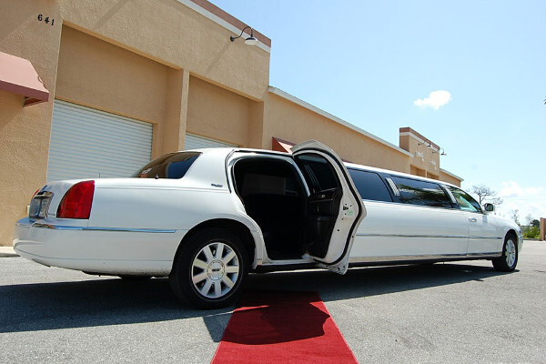 Goodyear White Lincoln Stretch Limo